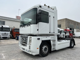 RenaultMagnum