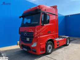 MercedesActros1848