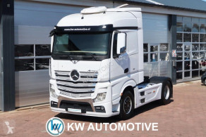 MercedesActros1848
