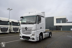 MercedesActros1845