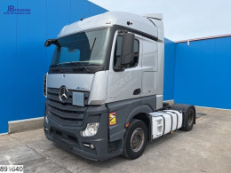 MercedesActros1842