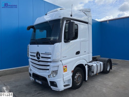 MercedesActros1842