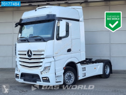 MercedesActros1851