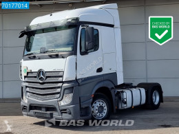 MercedesActros1842