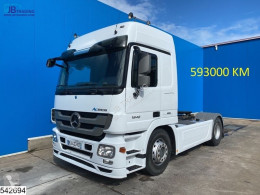 MercedesActros1846