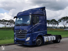 MercedesActros1845