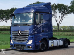 MercedesActros1845