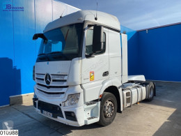 MercedesActros1836
