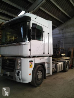RenaultMagnum440