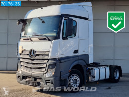 MercedesActros1842