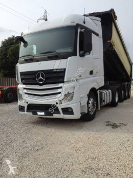 MercedesActros1851