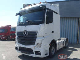 MercedesActros1851