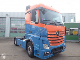 MercedesActros1843