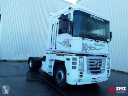 RenaultMagnum440
