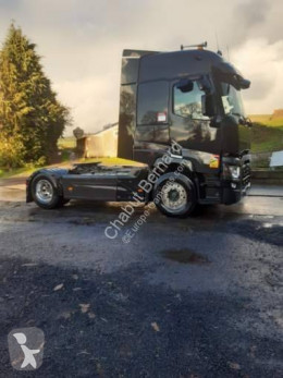 RenaultT520 High cab