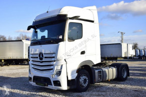 MercedesActros1845