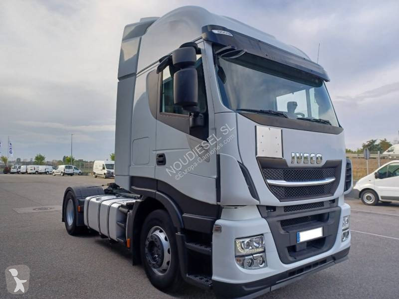 Traktor Iveco