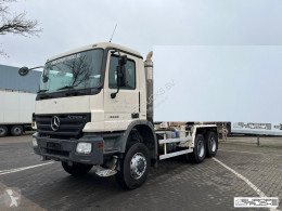 MercedesActros3336