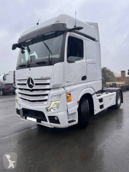 MercedesActros1848
