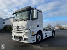 MercedesActros1842