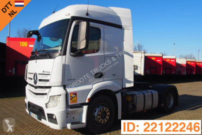 Traktor Mercedes