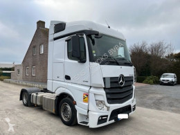 MercedesActros1845
