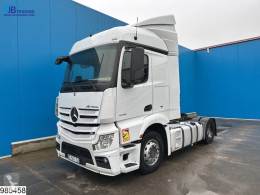 MercedesActros1836