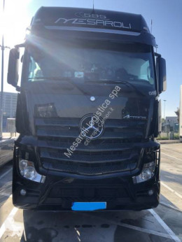 MercedesActros1848
