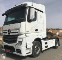 MercedesActros1848
