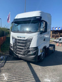 cabeza tractora Iveco S-WAY 460 GNL