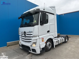 MercedesActros1842