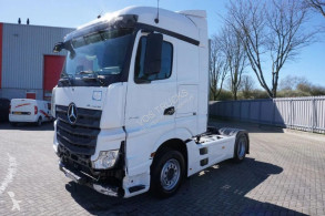 MercedesActros1846