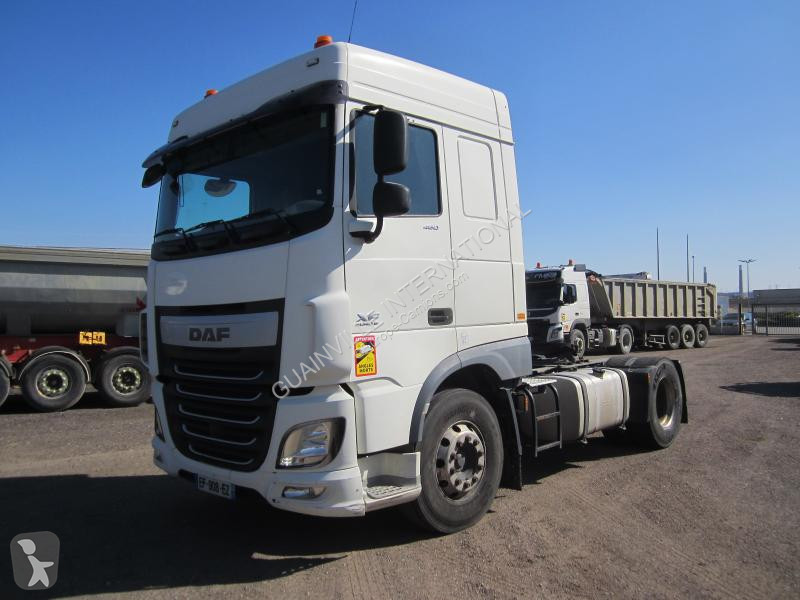 Tracteur DAF 460