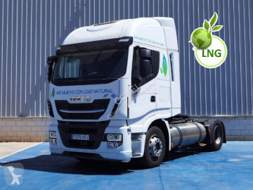 Влекач опасни товари / adr Iveco