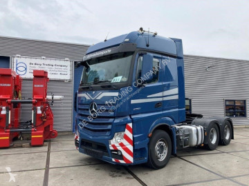 Traktor Mercedes