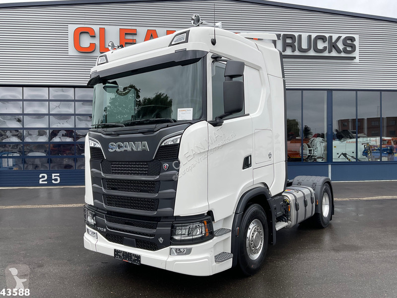 New Scania L tractor unit S770 V8 King of the Road Retarder