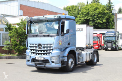 Traktor Mercedes