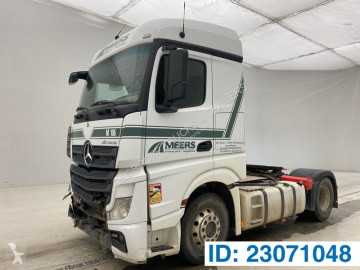 Traktor Mercedes Actros 1843