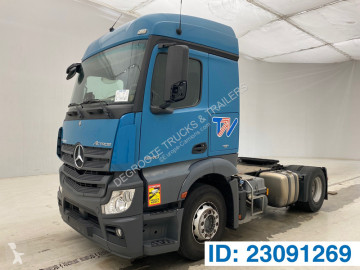 Traktor Mercedes