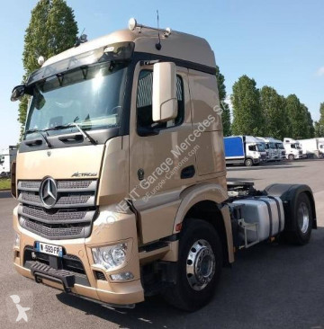 Traktor Mercedes