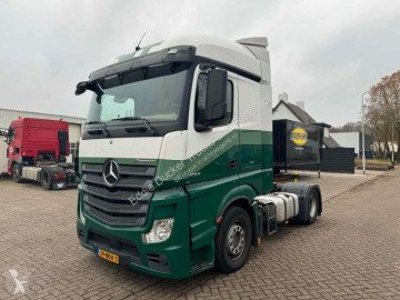 Cabeza tractora Mercedes