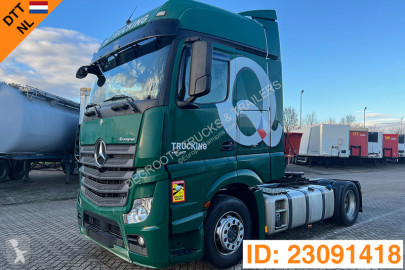 Traktor Mercedes