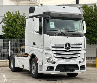 Traktor Mercedes ny