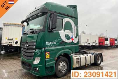 Traktor Mercedes