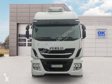 Traktor Iveco