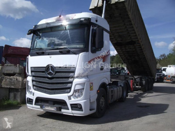 Traktor Mercedes