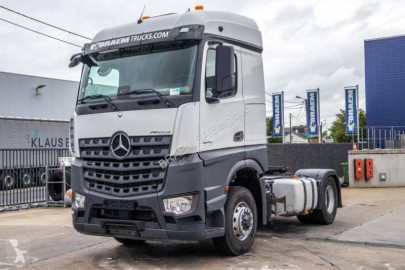 Traktor Mercedes