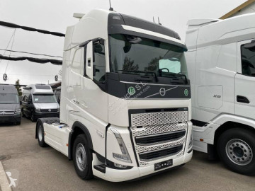 Cabeza tractora Volvo