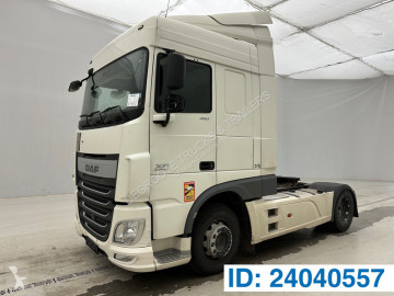 Traktor DAF XF460 Space Cab