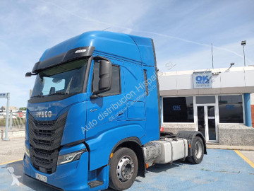 Traktor Iveco